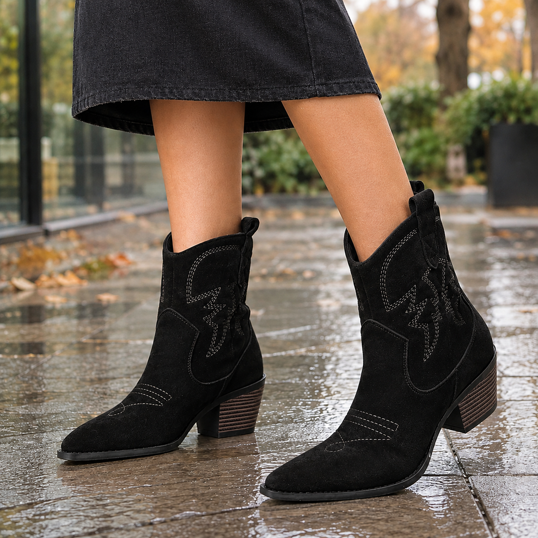 Mazzini-Parma Suede Western Boots - Black