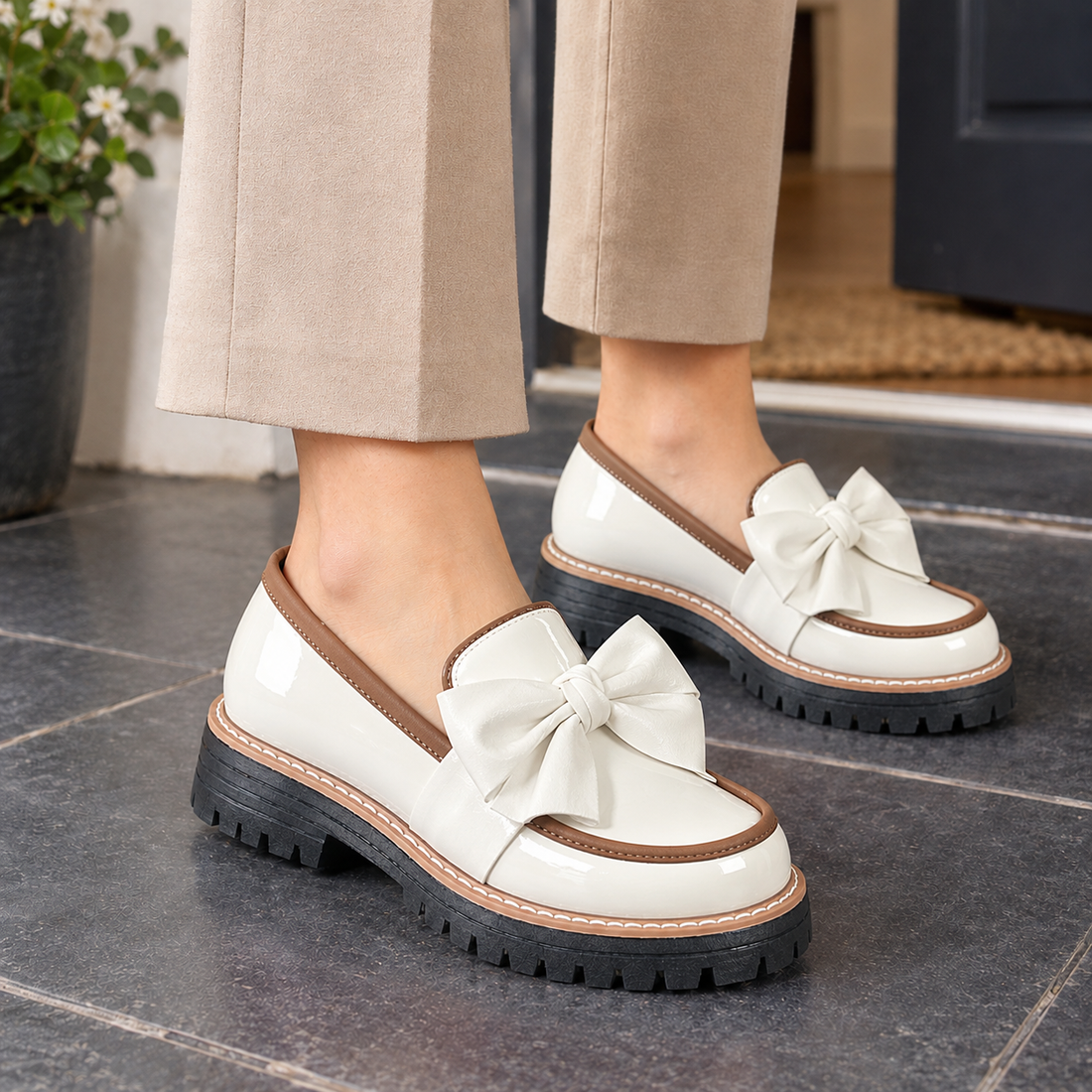 Amadori Bow Loafers - White