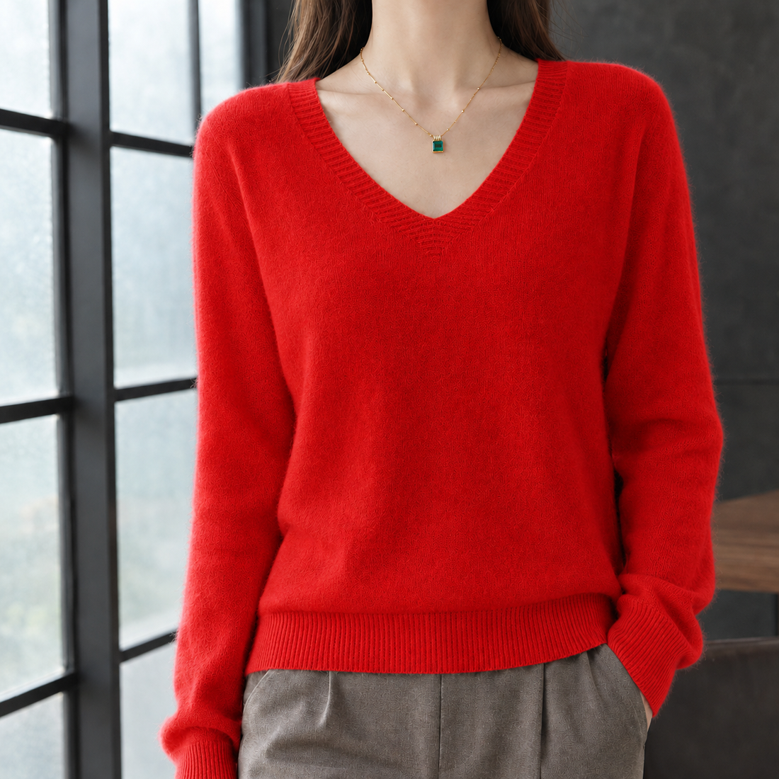 Amalia-Kate V-Neck Sweater - Red