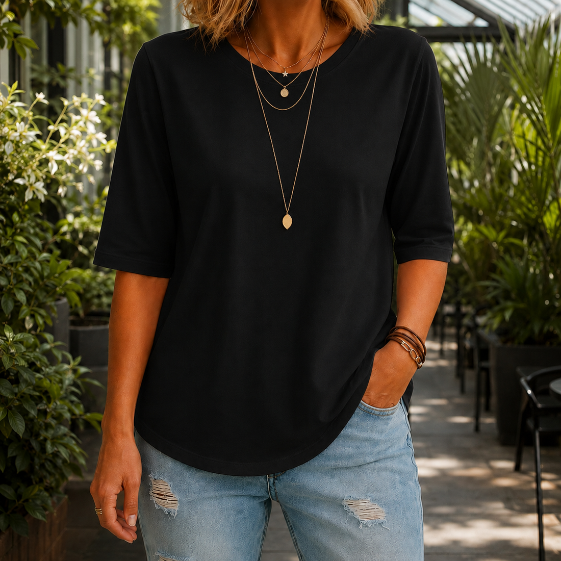 Sabine-Mae Relaxed Tee - Black