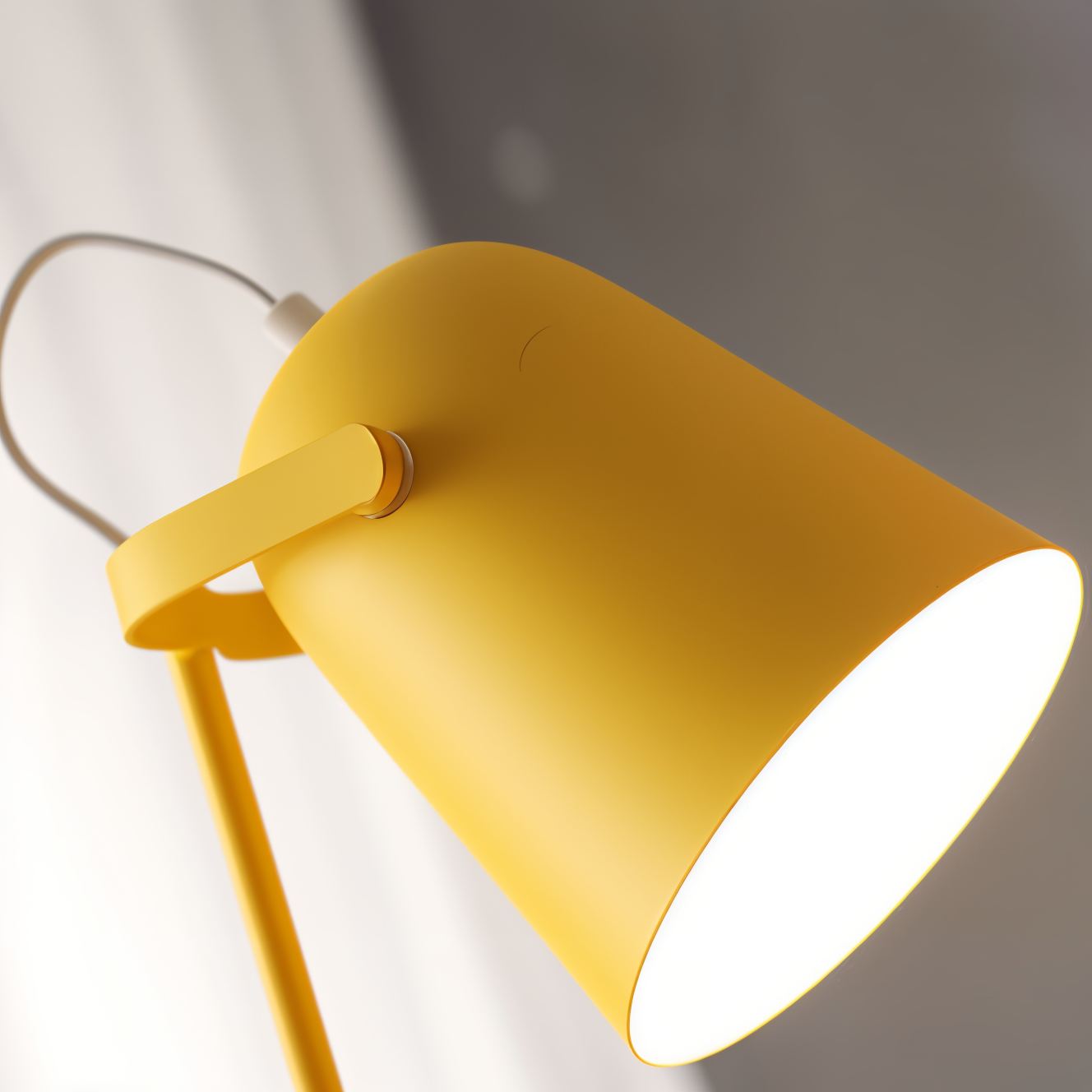 Juniper Table Lamp