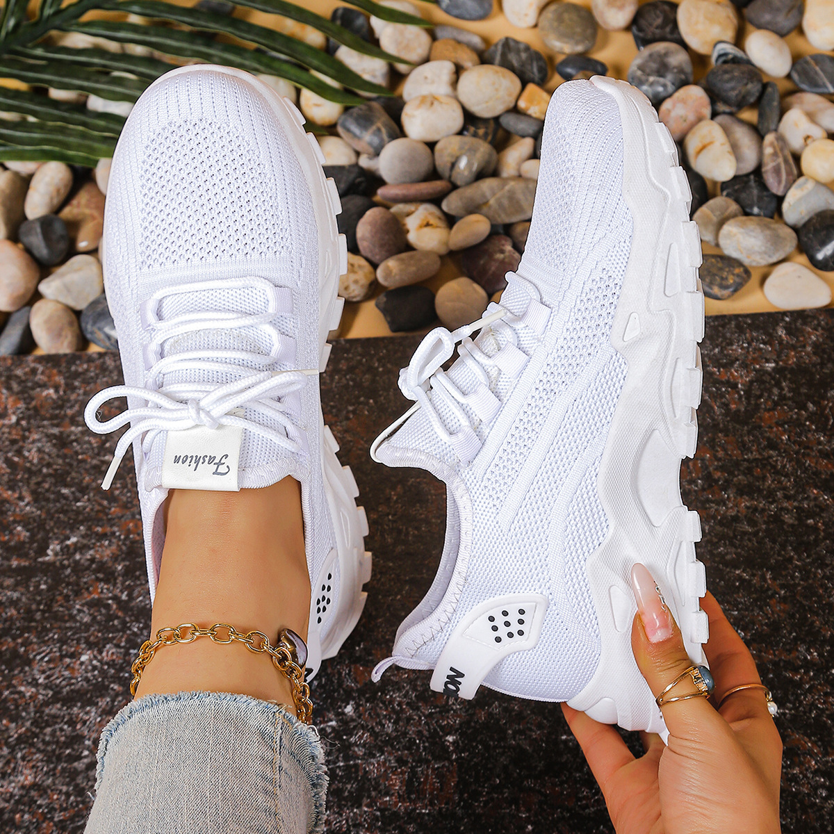 Maica Arch Support Sneakers