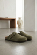 OLIVE GREEN