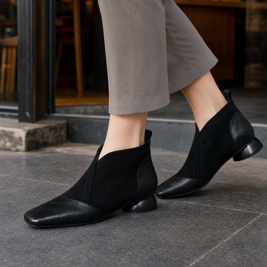 Giuliani Suede Boots - Black