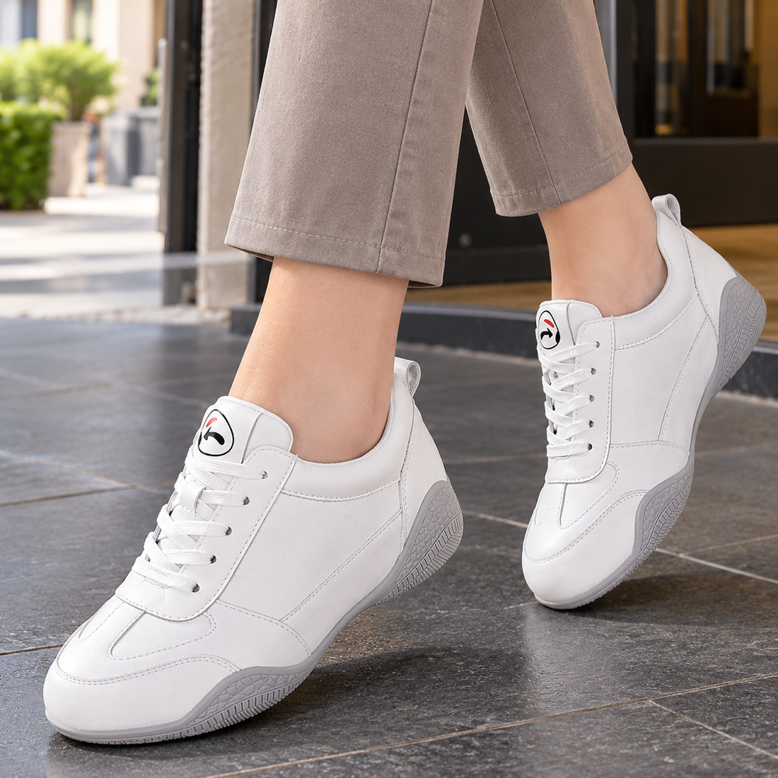 Ferraro Leather Sneakers - Off-White