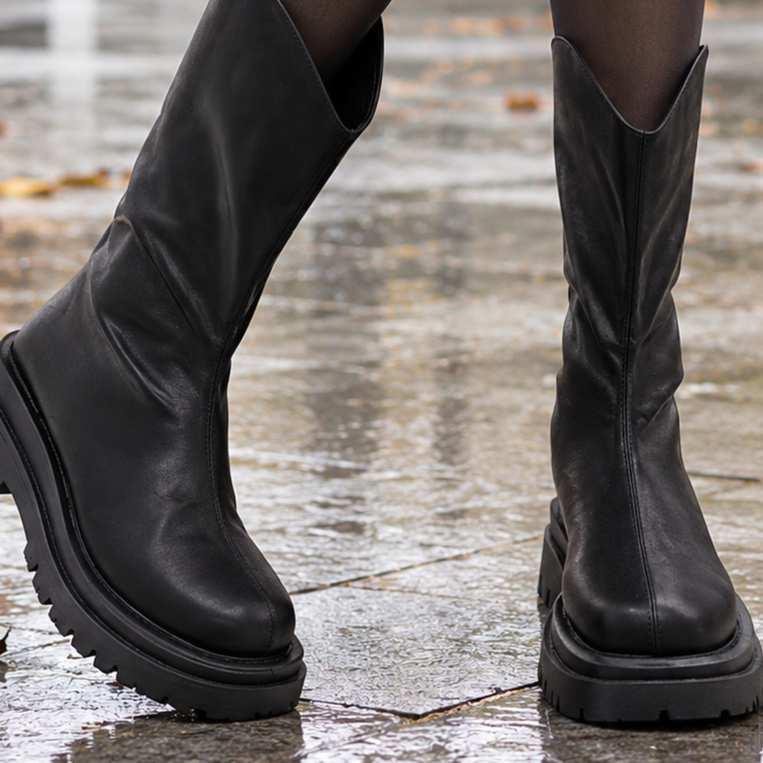 Agrigento-Firenze V Cut Boots - Lead Product Detail