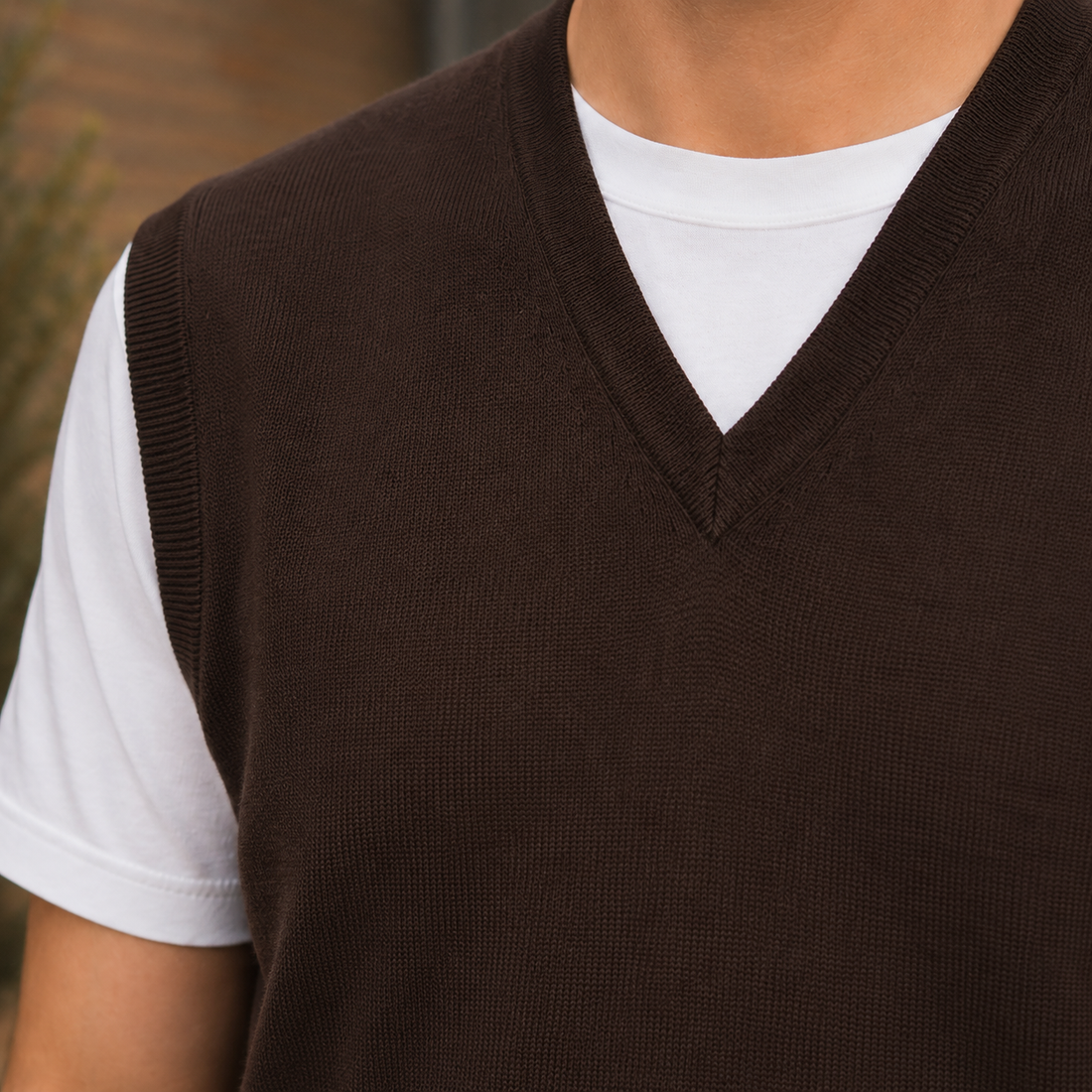 Louis V-Neck Wool Vest - Lead Product Detail