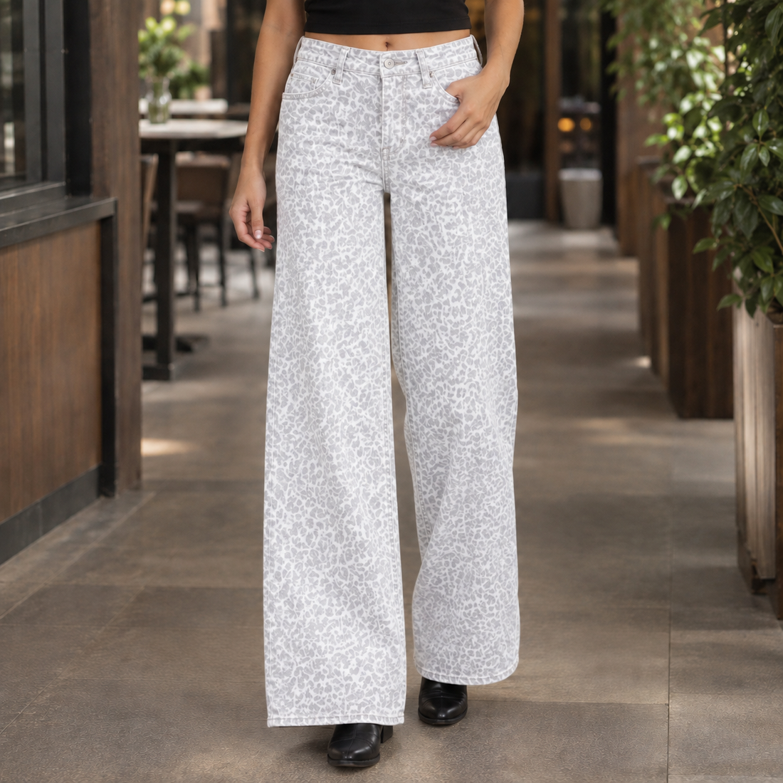 Sarah-Marie Wide Leg Jeans - White