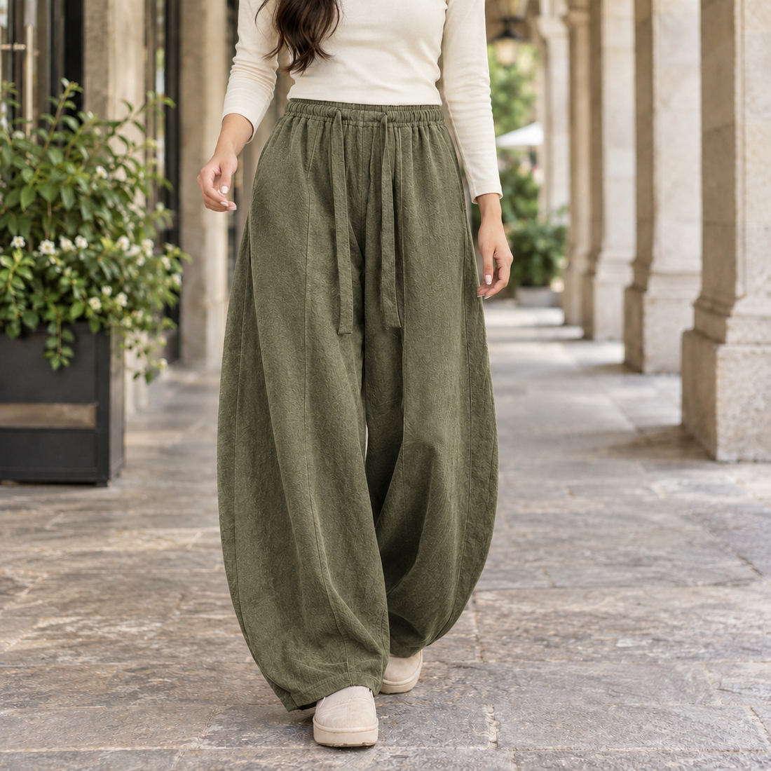 Beatrix-Jane Balloon Pants - Pickle Green